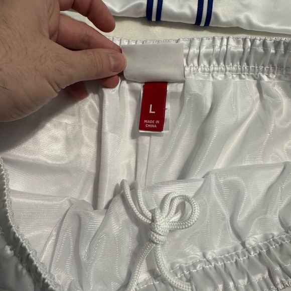 Supreme - Picture 14 of 16